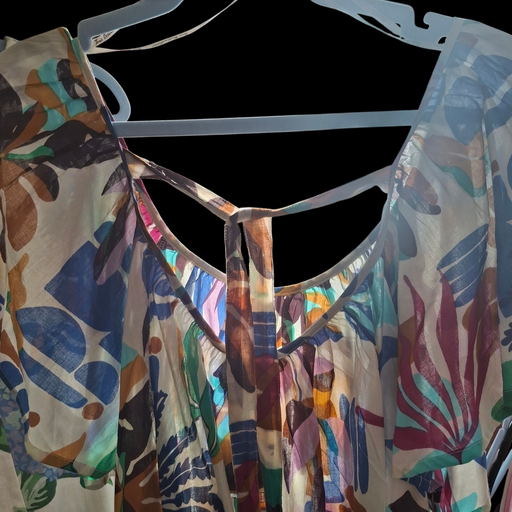 Colorful Women's Top - Picture 2 of 4